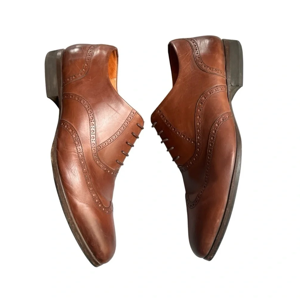 WOLF & SHEPHERD Senna Wingtip Oxford Dress Shoe in Maple Brown